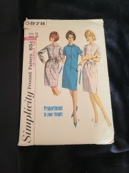 5878 SIMPLICITY 1965 BUTTON DOWN COLLAR SHIRT DRESS, BELT PATTERN 14 34B